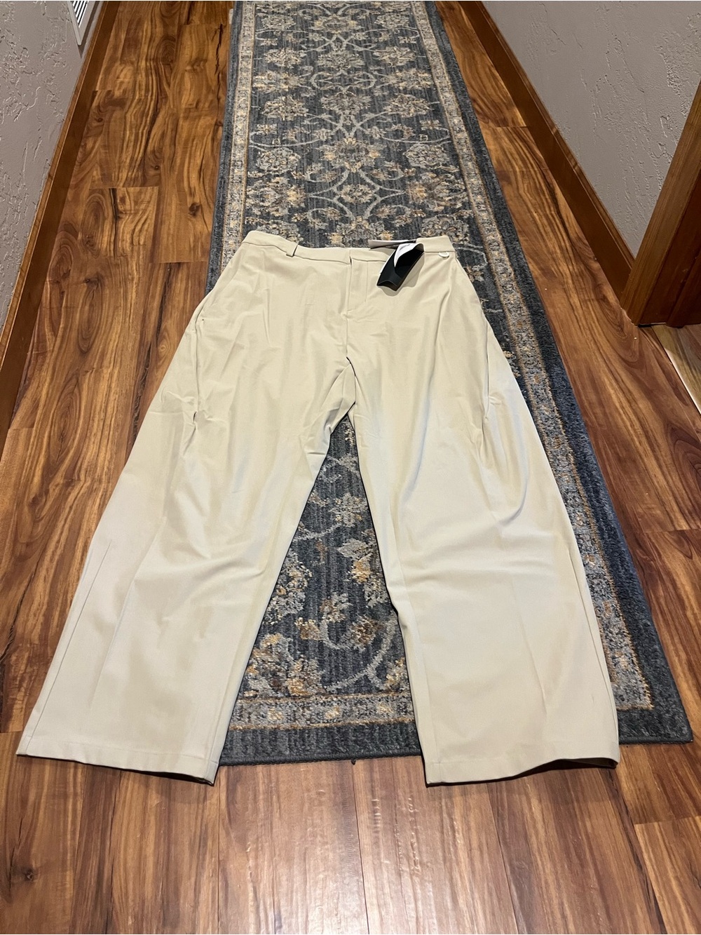 NWT Men’s Nike 24.7 teaming and golf pants